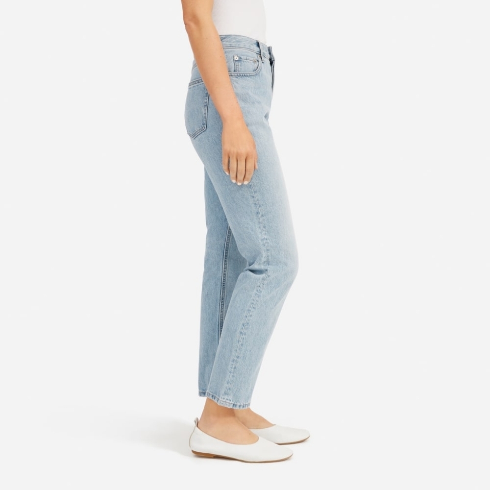 Everlane The Curvy ’90s Cheeky Straight Jean Crop In Vintage Sunbleached Blue 27